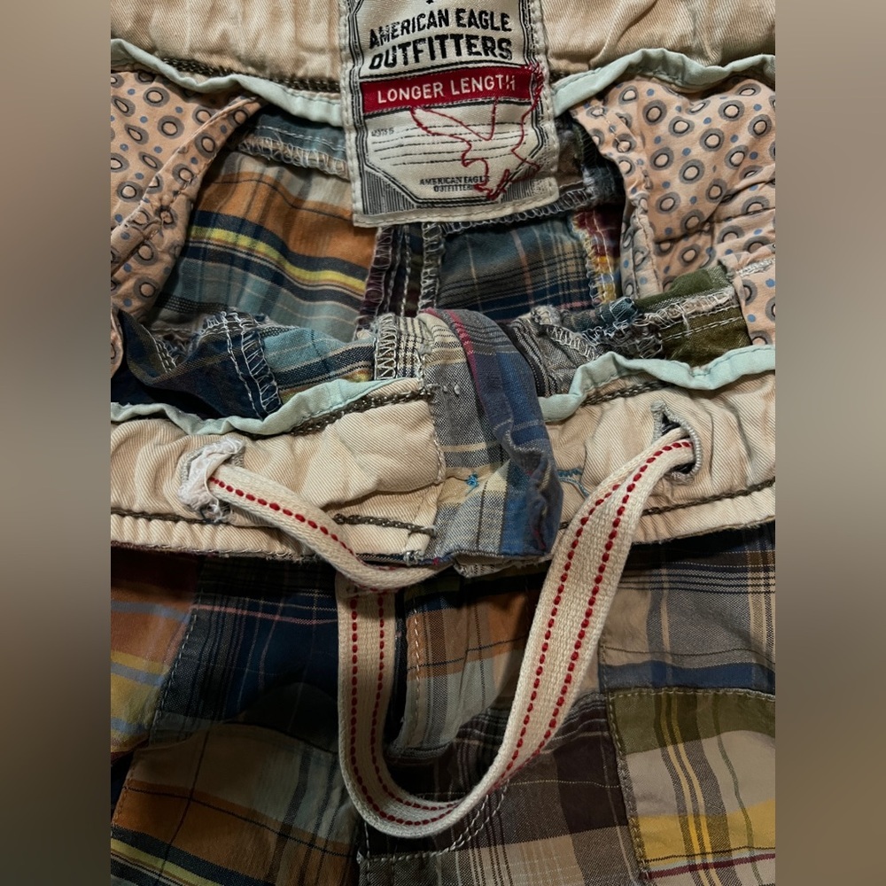 American Eagle Outfitters Vintage Colorful Plaid Cargo Multi-Pocket Shorts Sz 38 - Picture 10 of 11